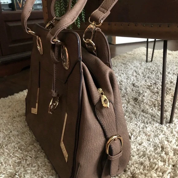 *SOLD* NWOT, Sorrentino, Beautiful Ladies Purse - Picture 4 of 16